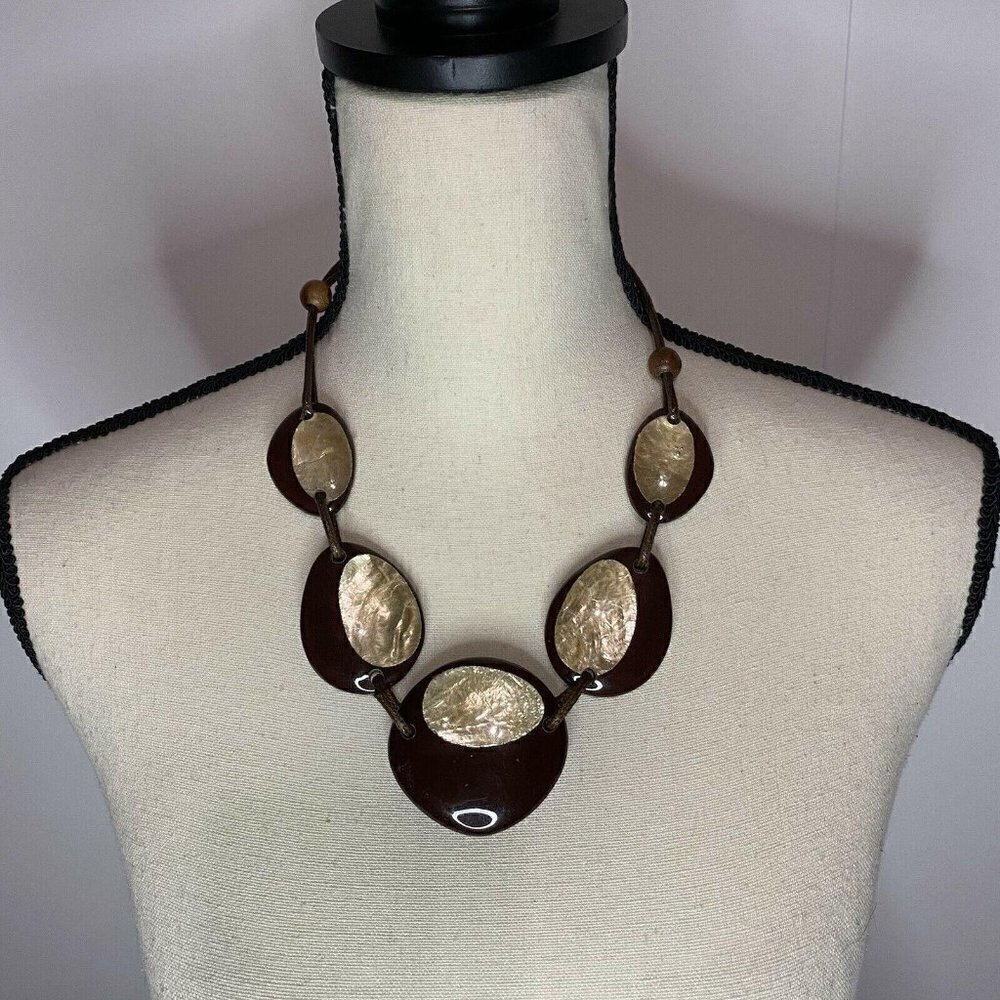 Large Graduated Bead Necklace 20"